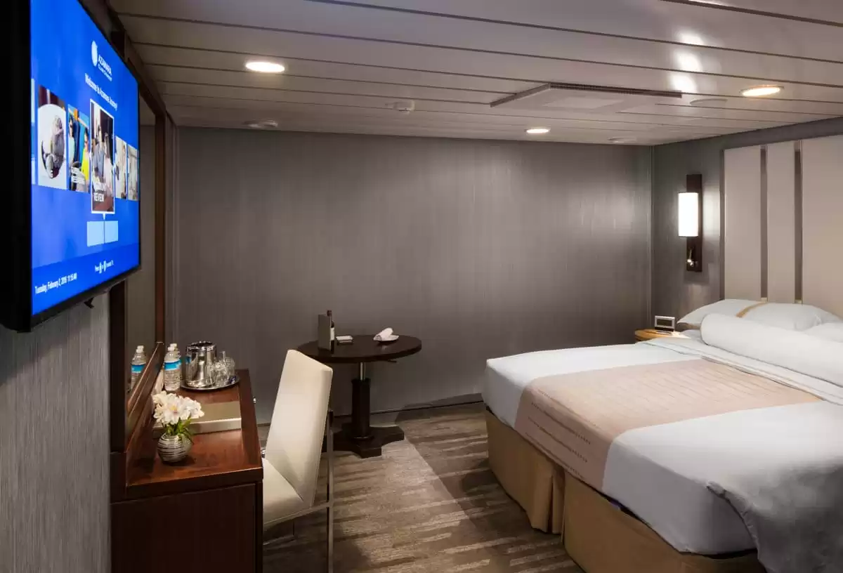 le Azamara Journey :   3