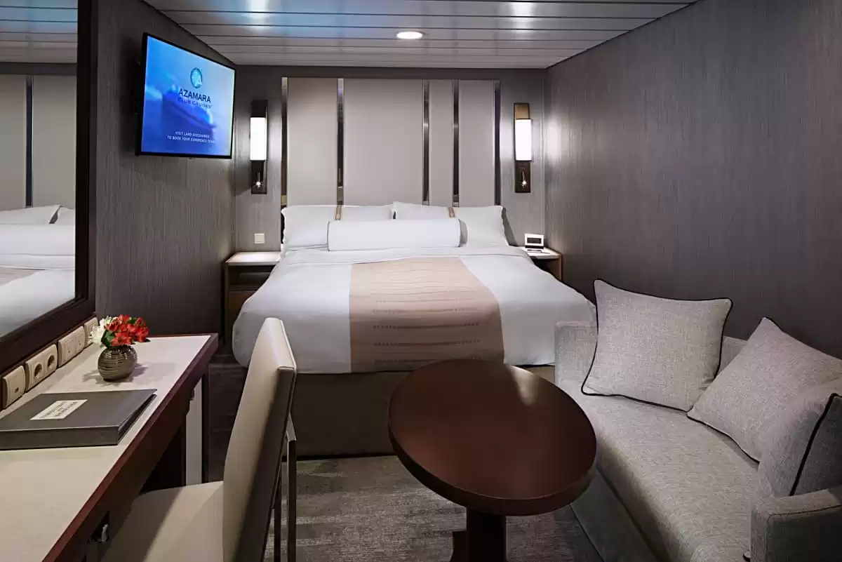 le Azamara Journey :   4
