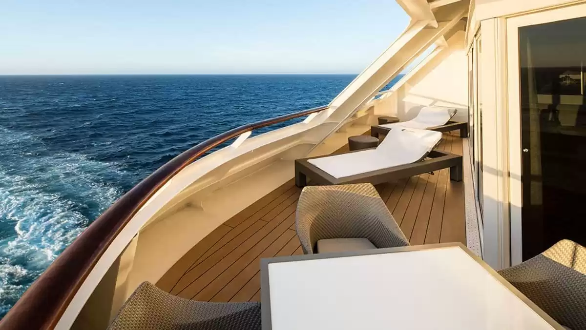 le Azamara Onward :   5