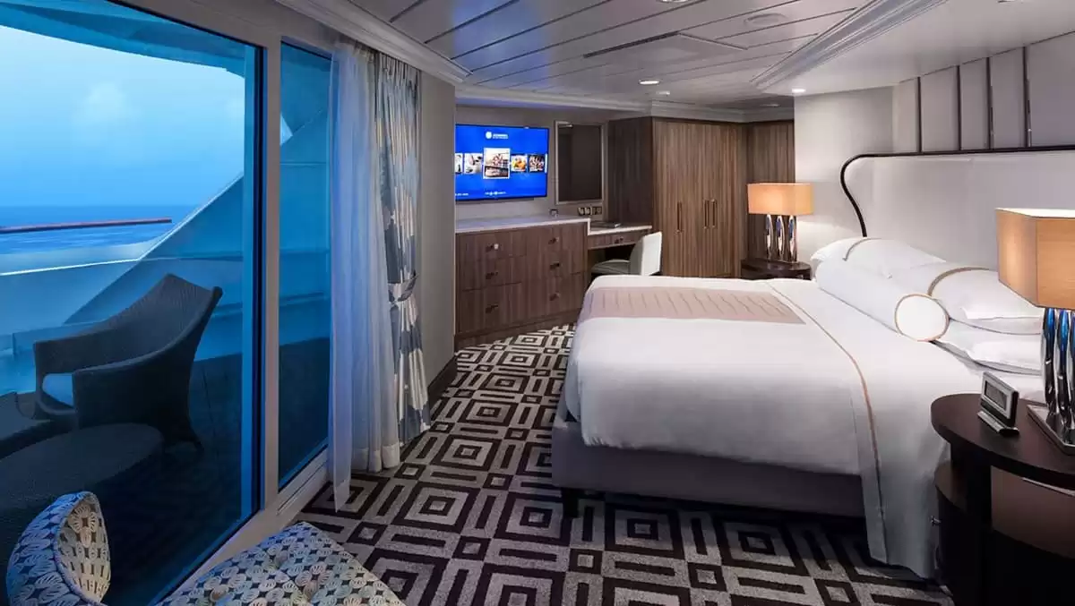 le Azamara Onward :   6