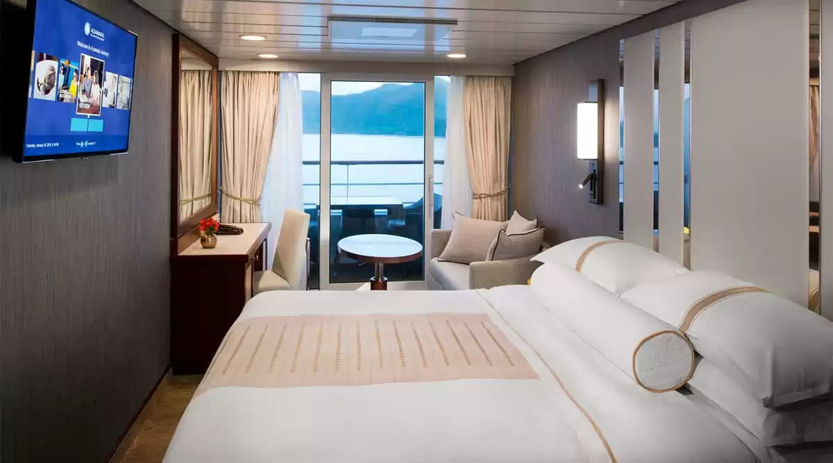 le Azamara Onward :   18
