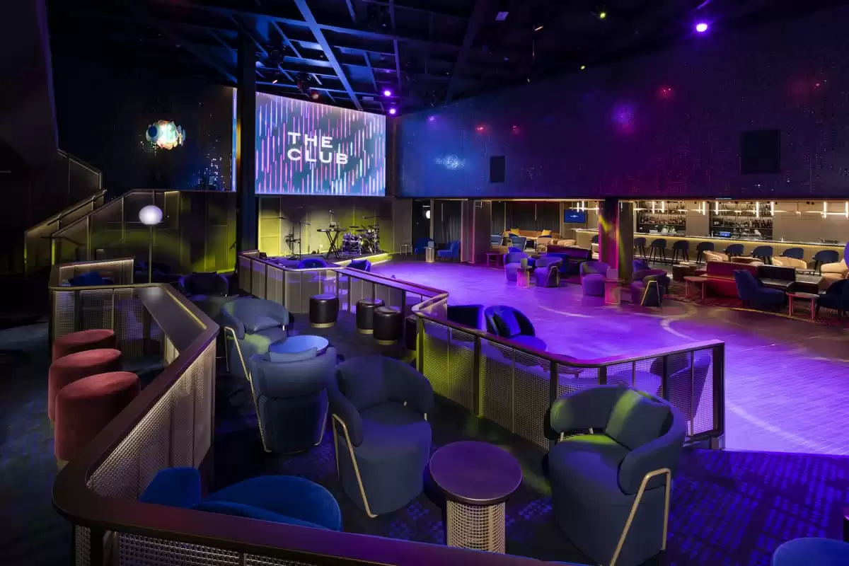 le  :  cabine 74