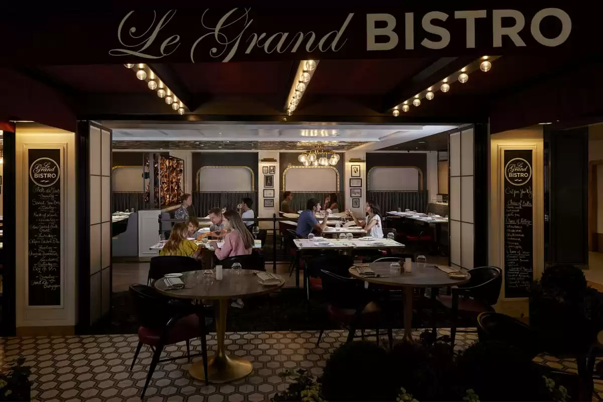 le  :  cabine 10
