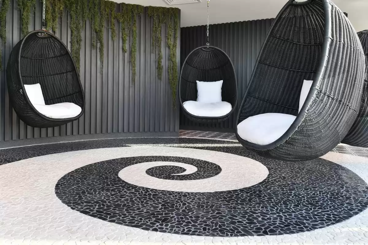 le  :  cabine 123