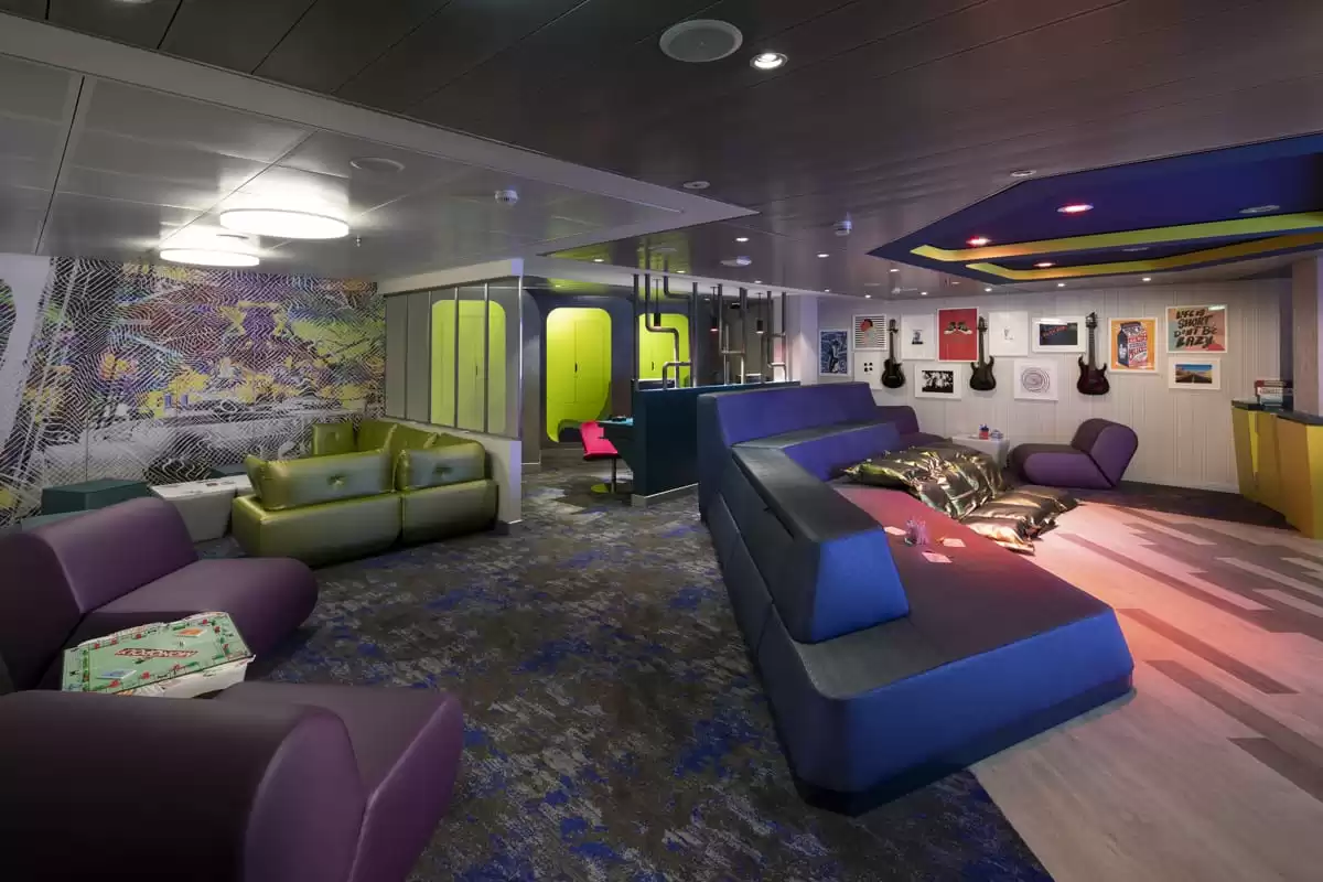 le  :  cabine 323