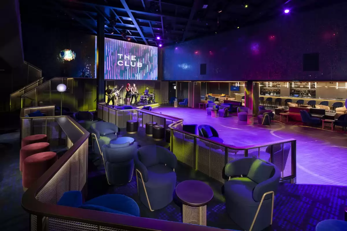 le  :  cabine 324