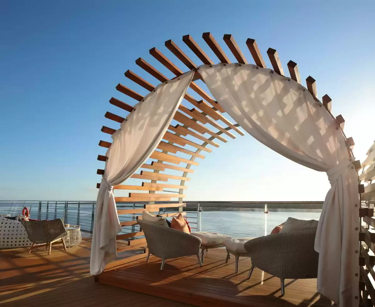 le  :  cabine 10