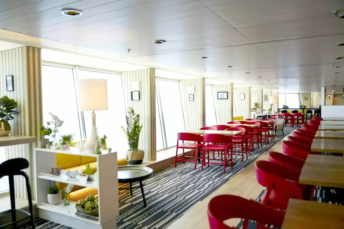 le  :  cabine 7
