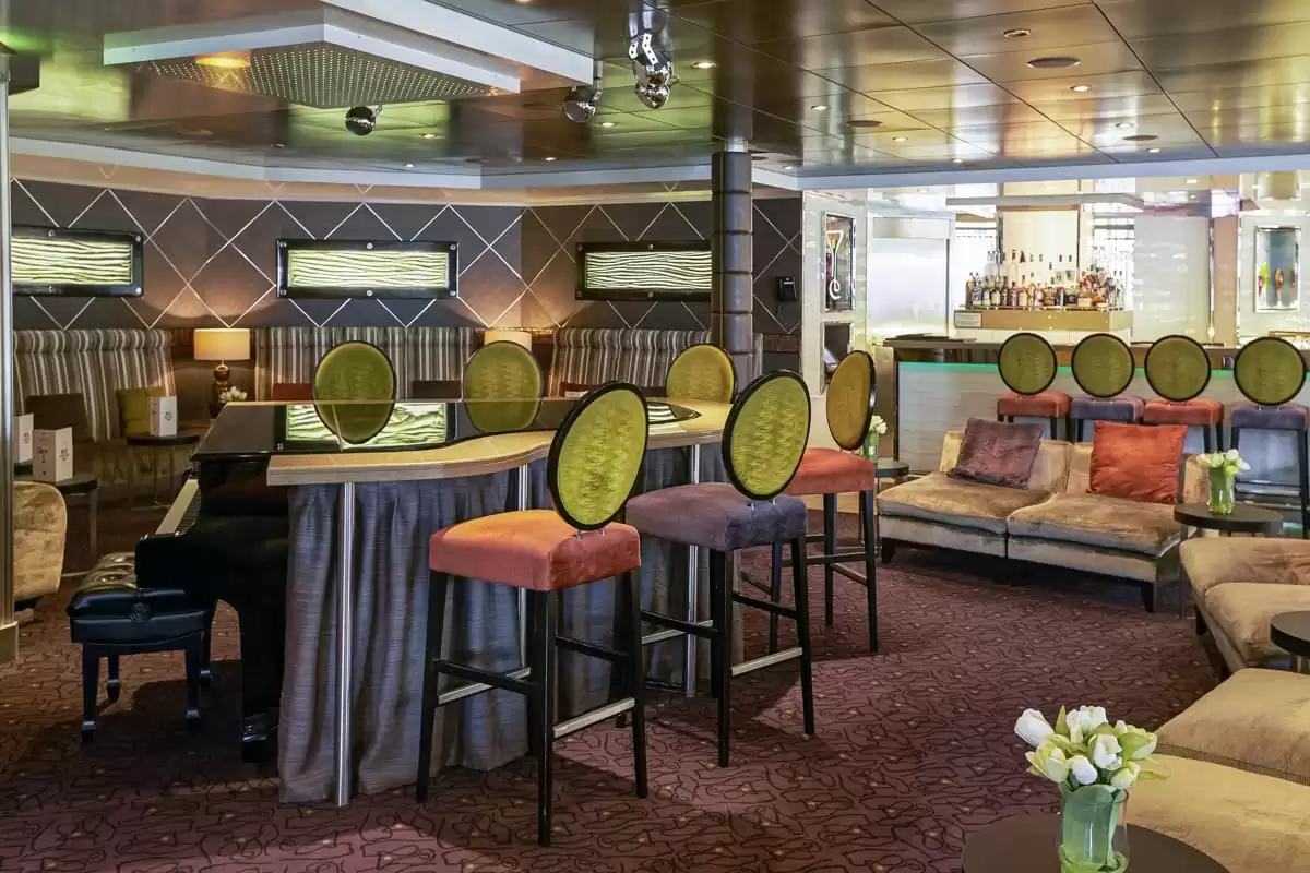 le  :  cabine 8