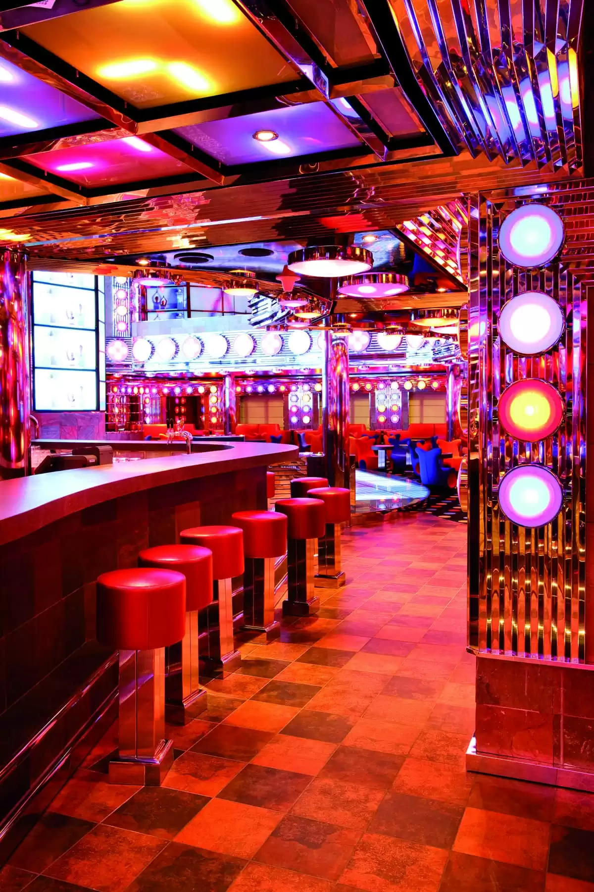 le  :  cabine 6