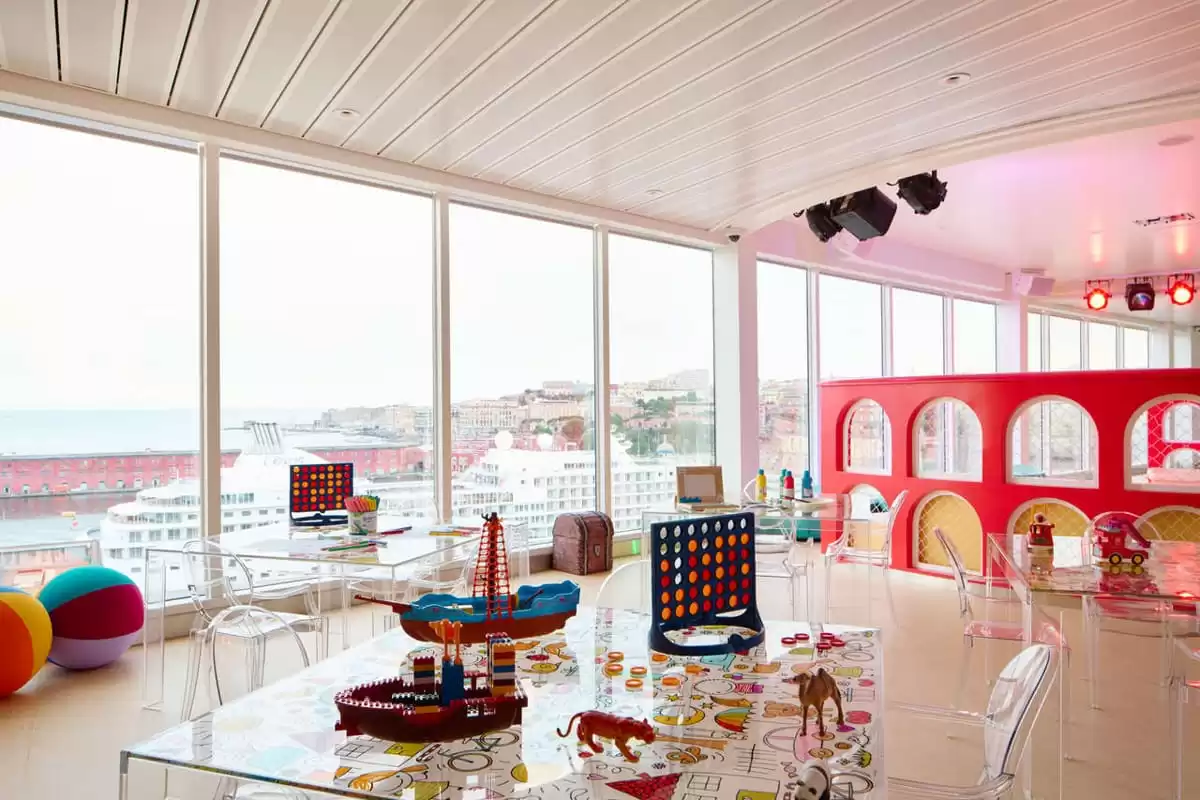 le  :  cabine 50