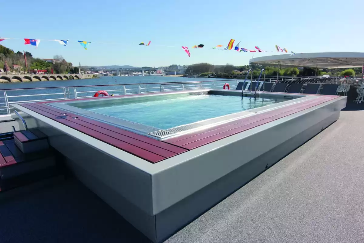 le  :  cabine 2