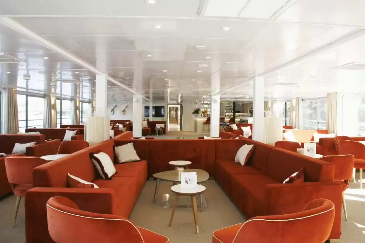 le  :  cabine 6