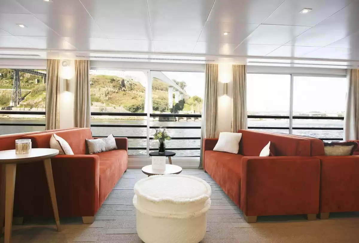 le  :  cabine 9