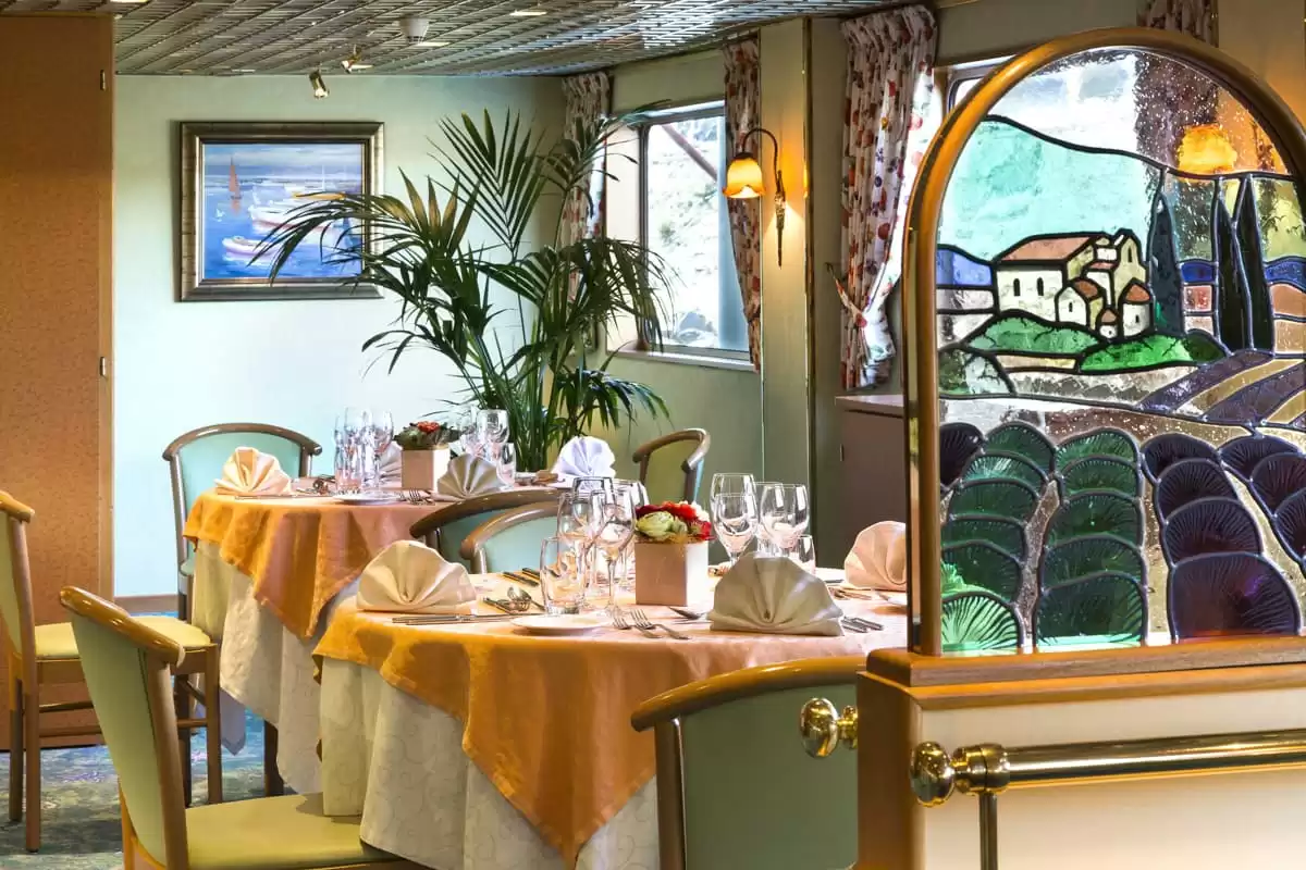 le  :  cabine 3