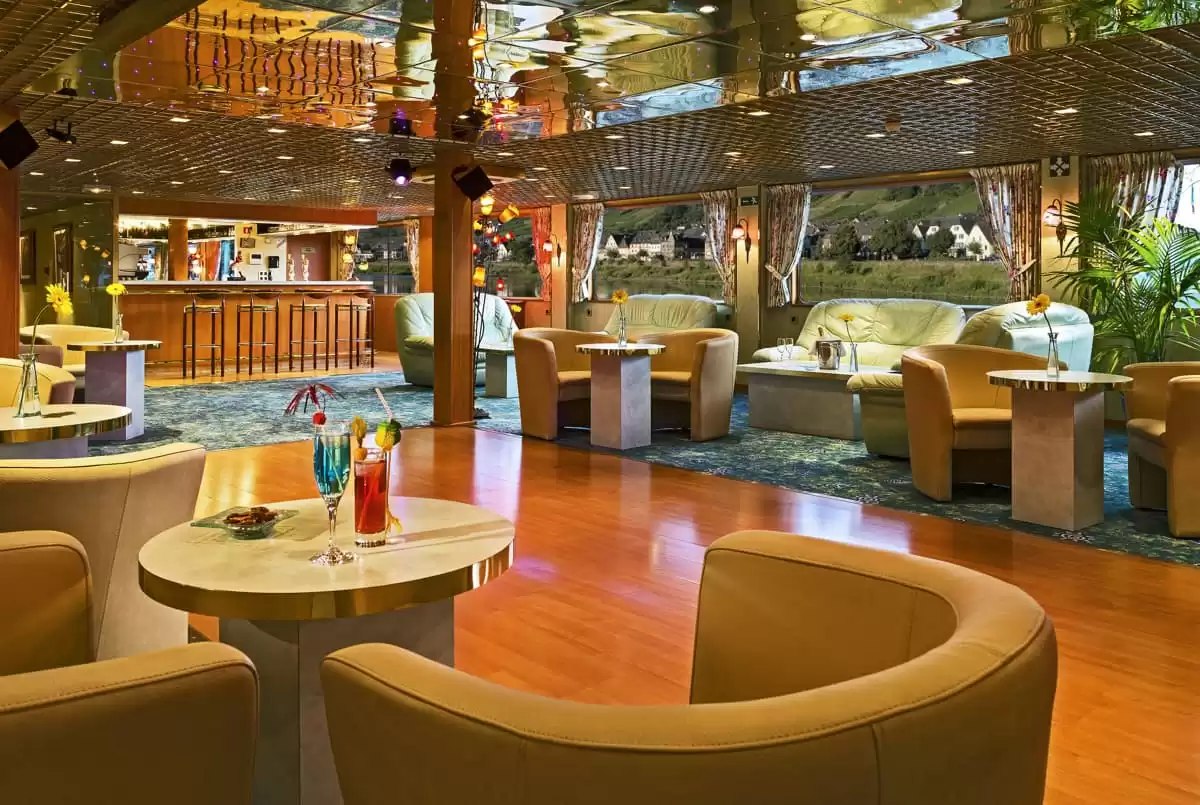 le  :  cabine 4