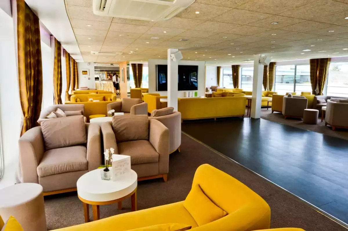 le  :  cabine 5