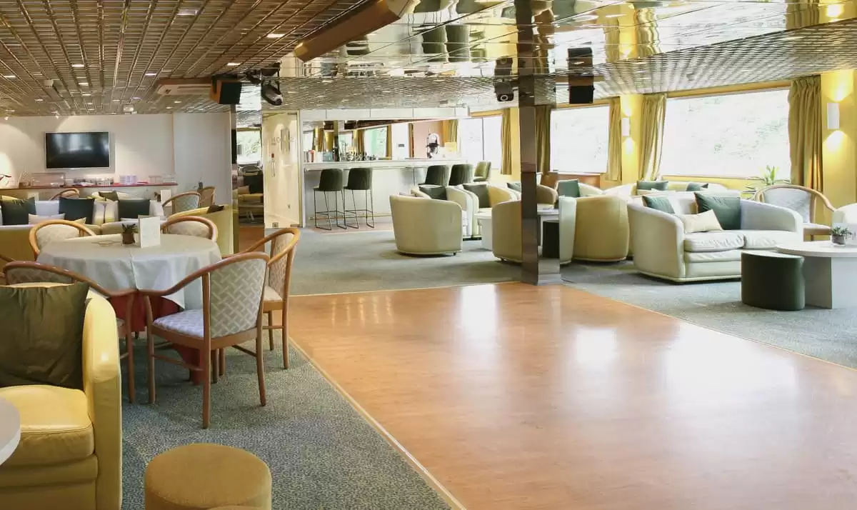 le  :  cabine 5