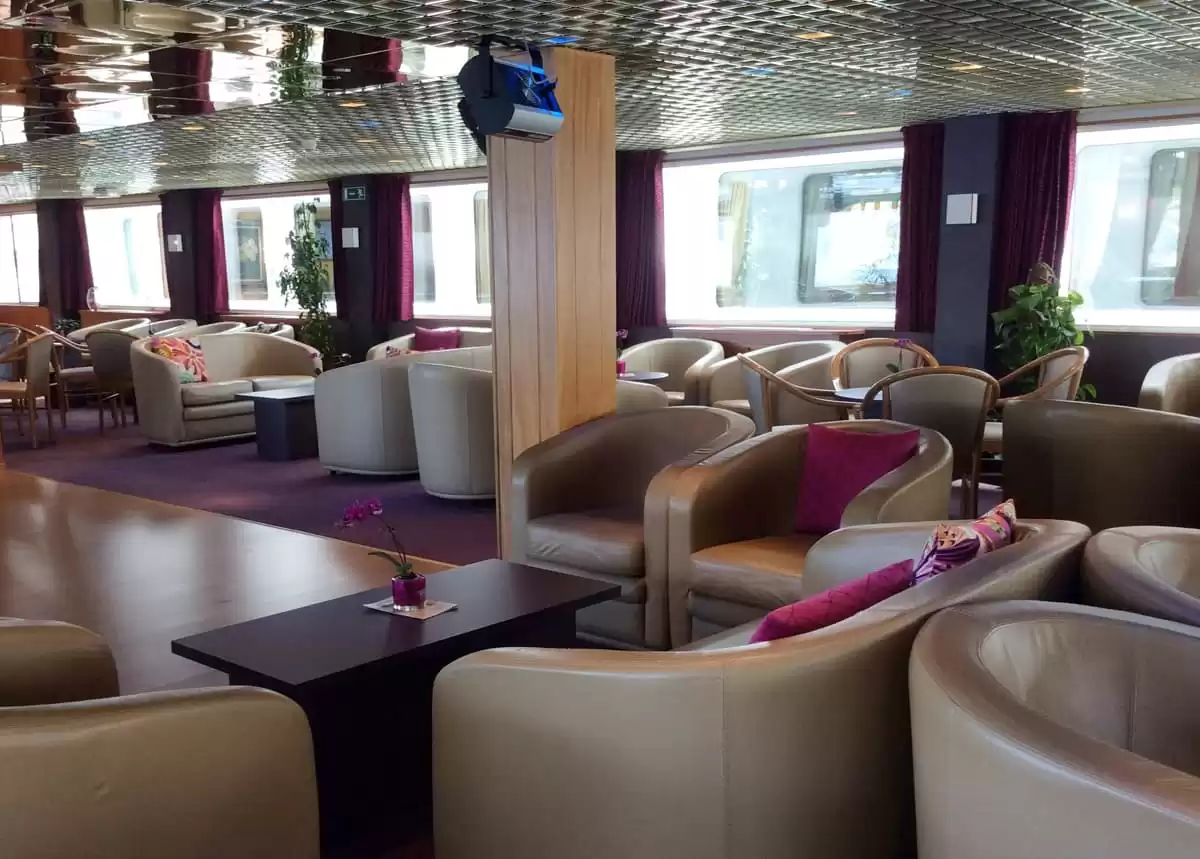 le  :  cabine 1