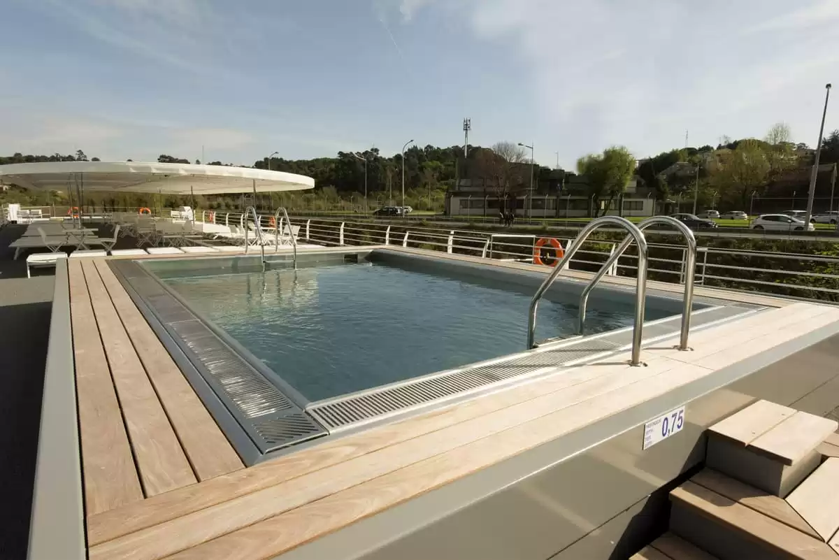 le  :  cabine 2