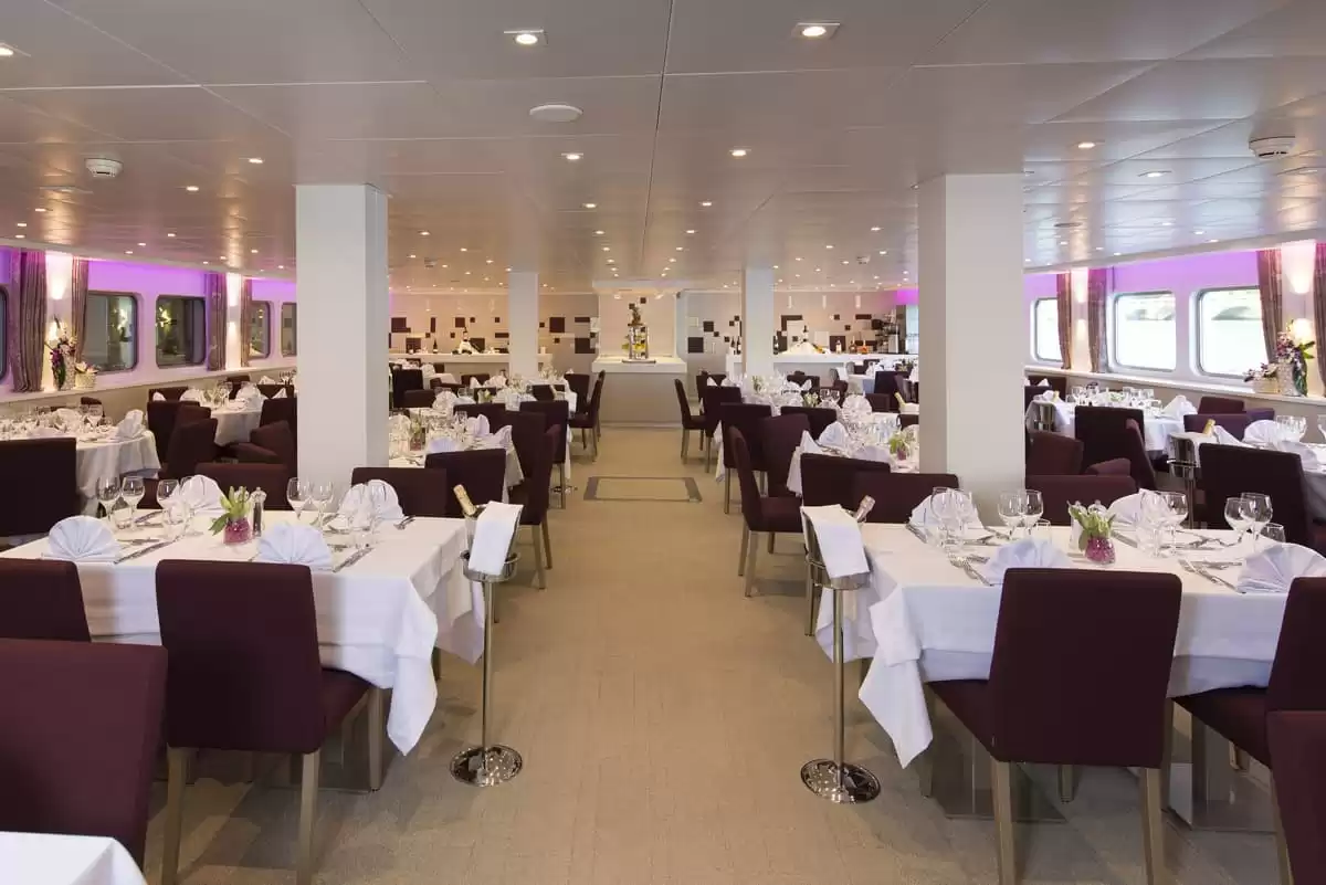 le  :  cabine 3