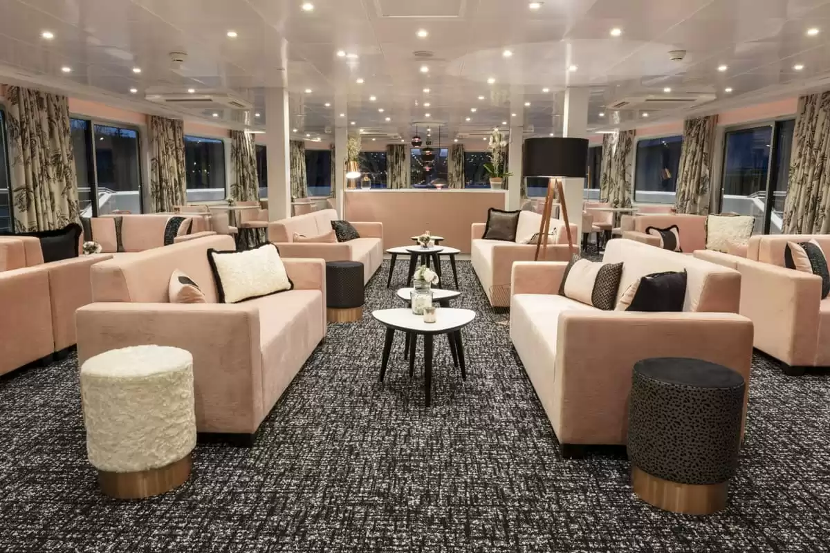 le  :  cabine 5