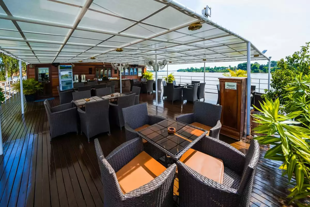 le RV indochine :  cabine 11