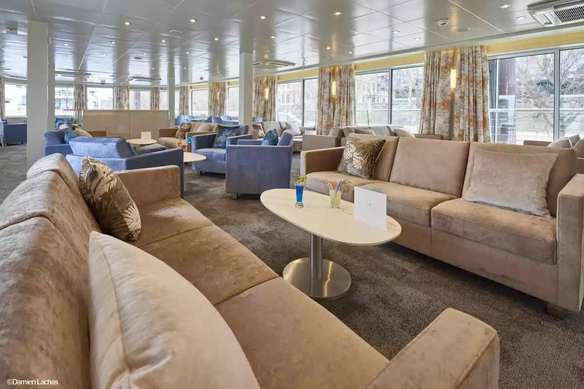 le  :  cabine 5