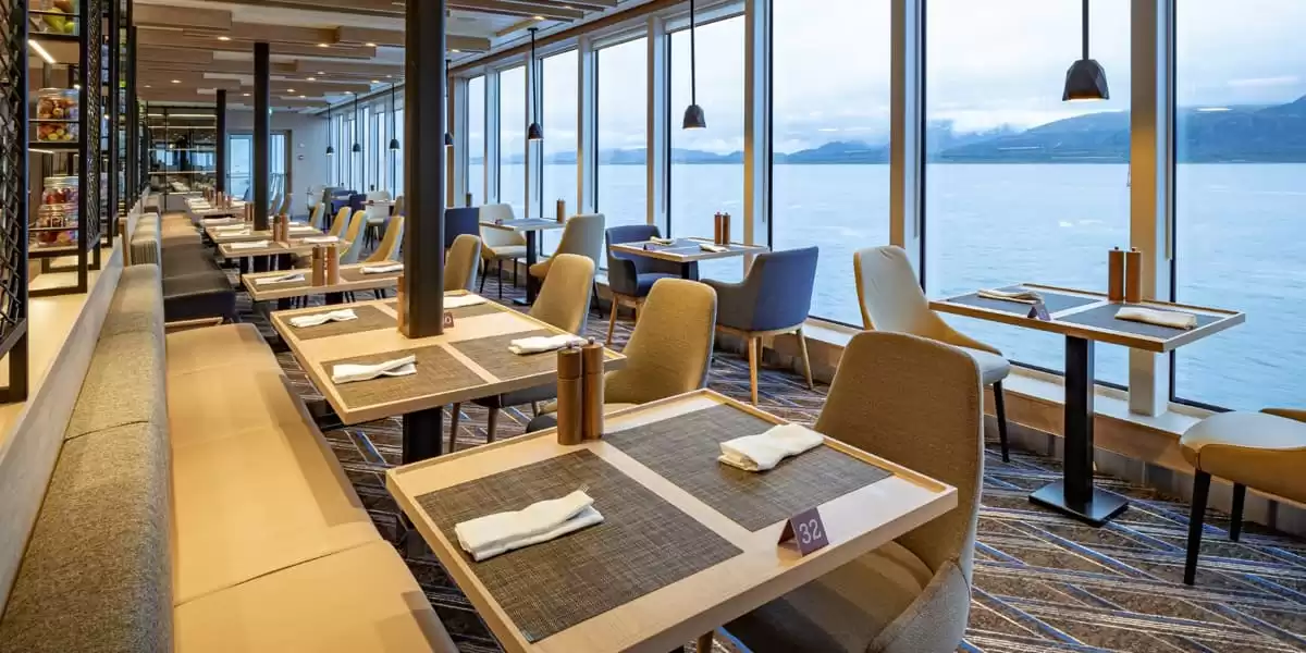 le MS Roald Amundsen :  cabine 47
