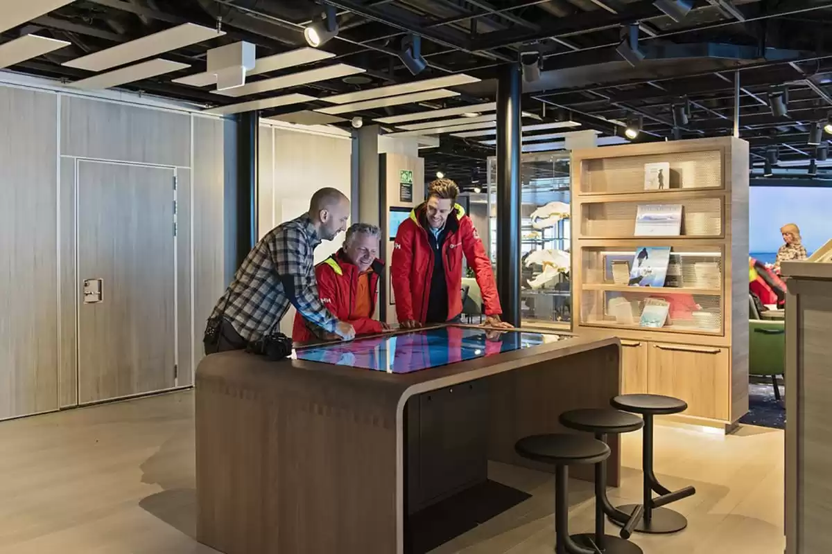 le MS Roald Amundsen :  cabine 102