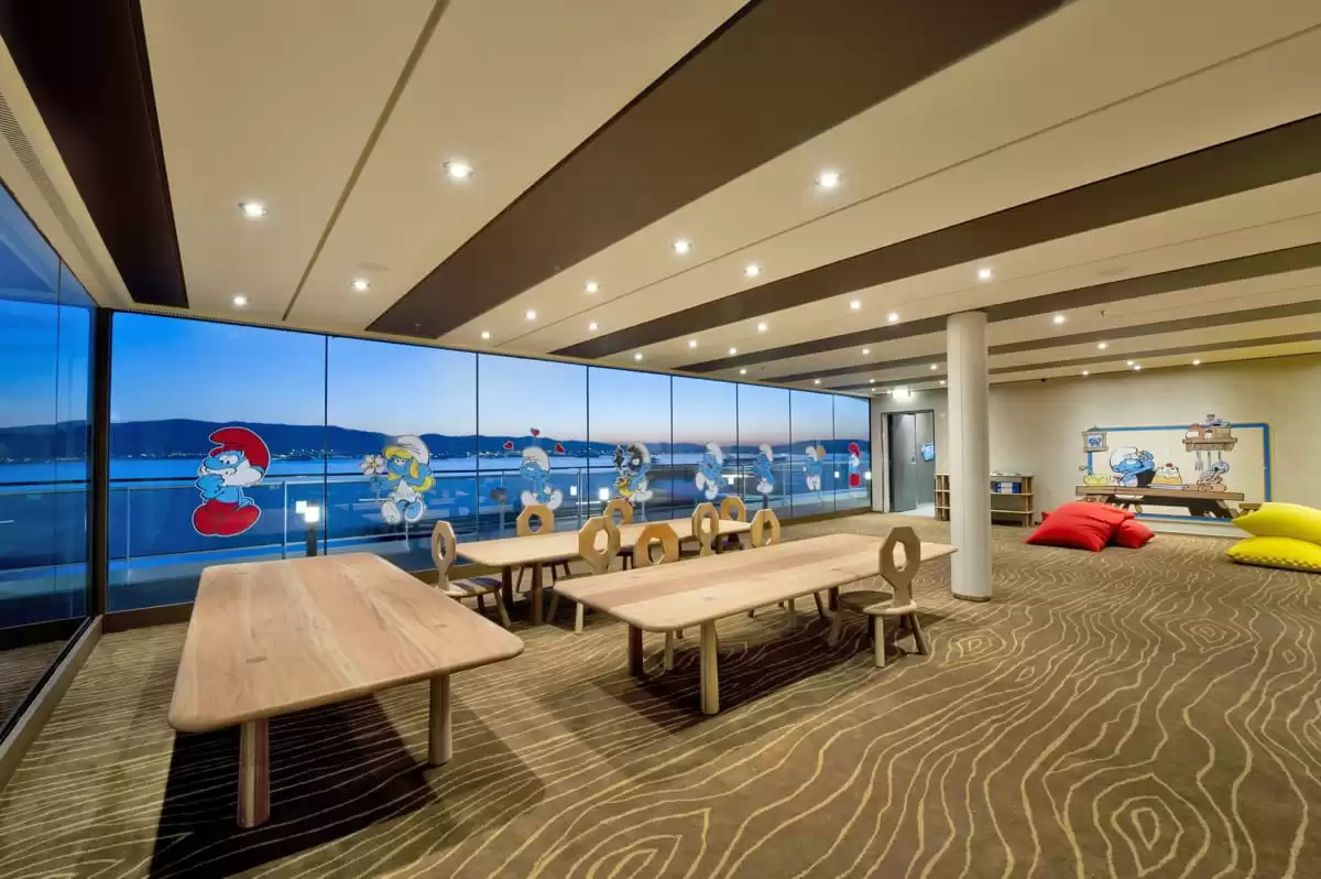 le  :  cabine 8