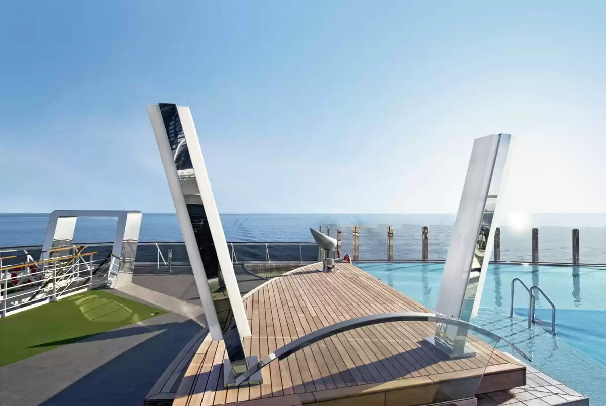 le  :  cabine 32