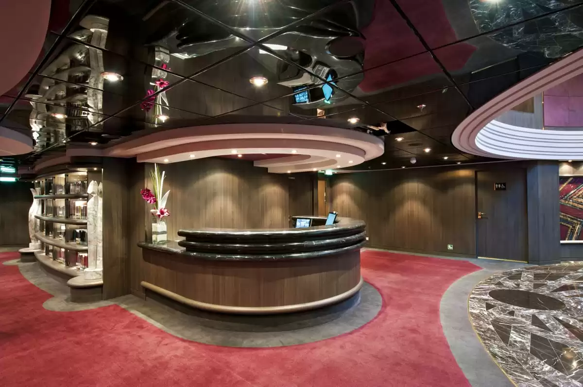 le  :  cabine 44