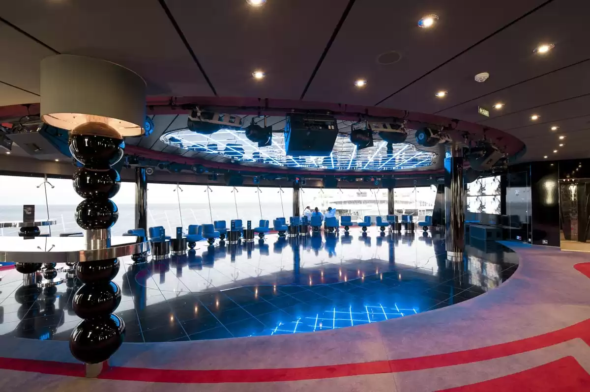 le  :  cabine 119