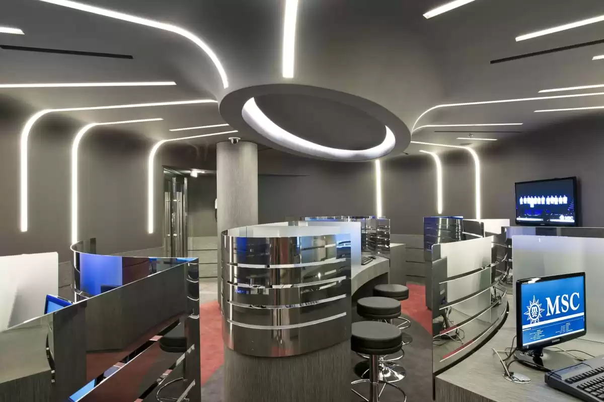 le  :  cabine 122