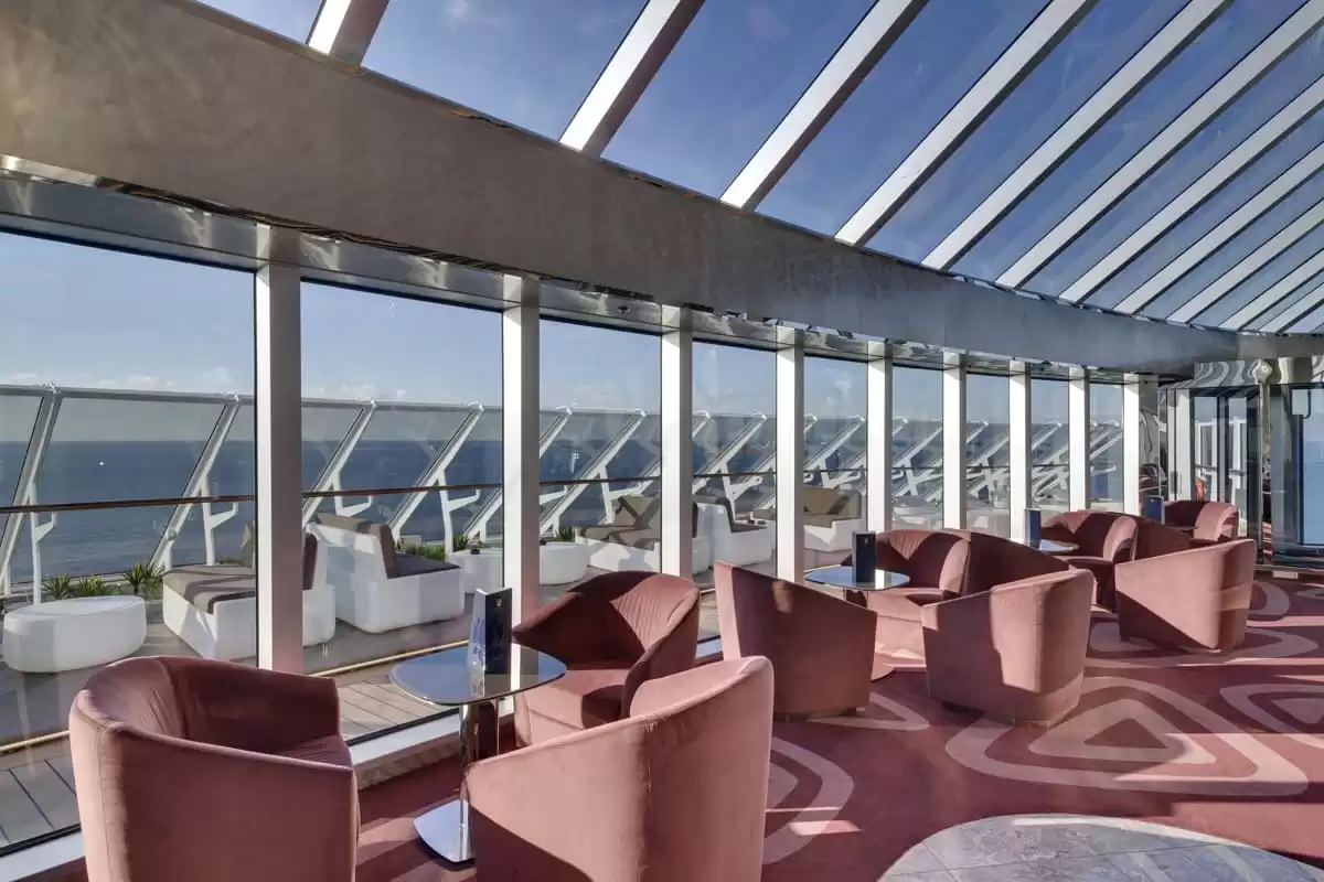le  :  cabine 52