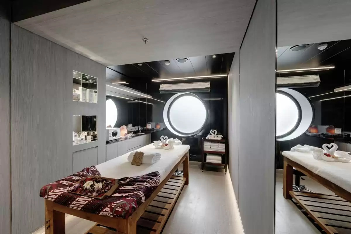 le  :  cabine 3