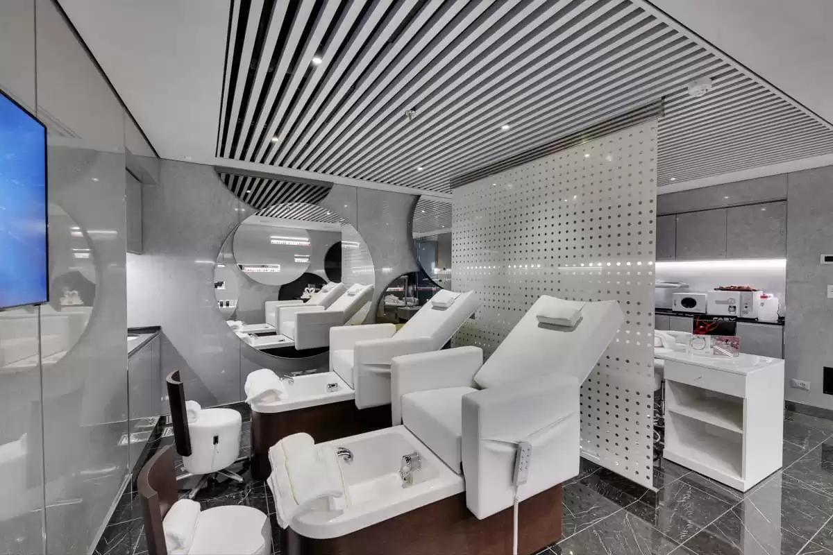 le  :  cabine 6