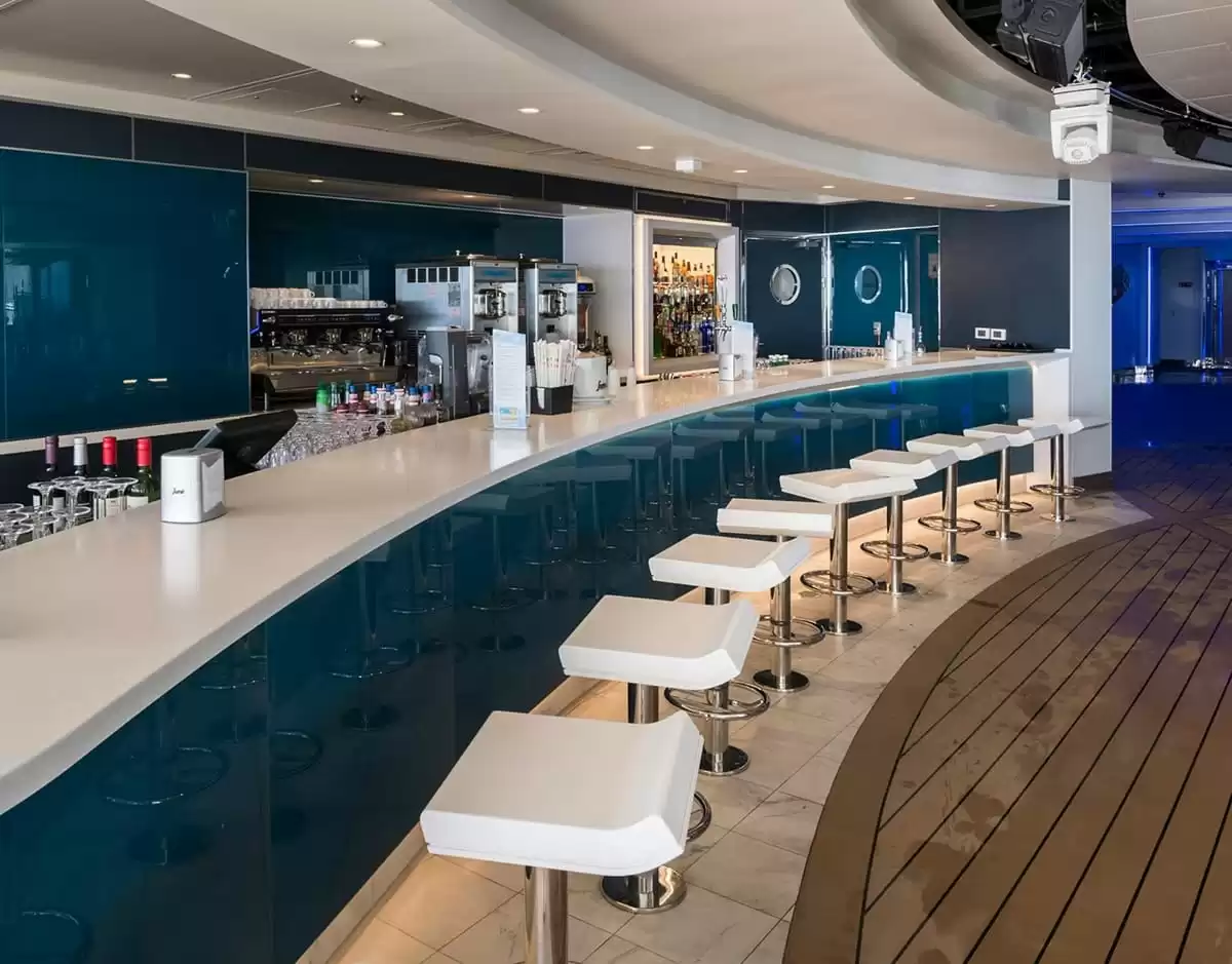 le  :  cabine 52