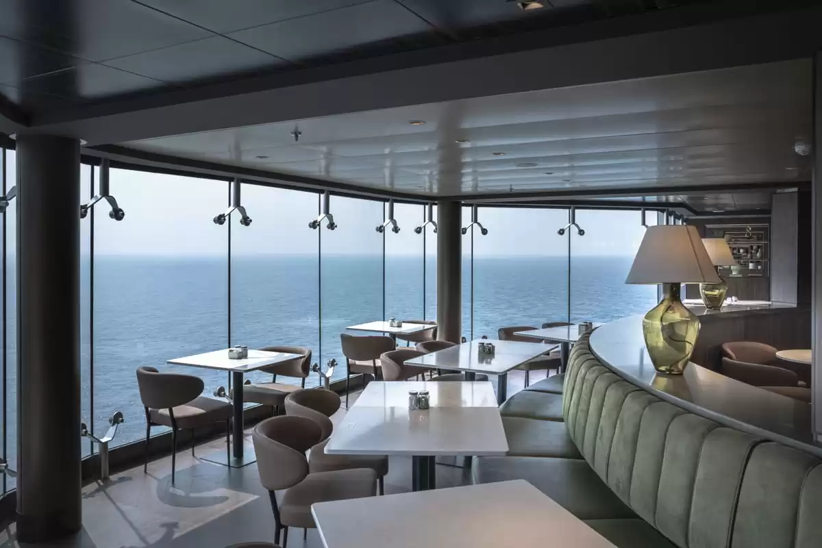 le  :  cabine 10