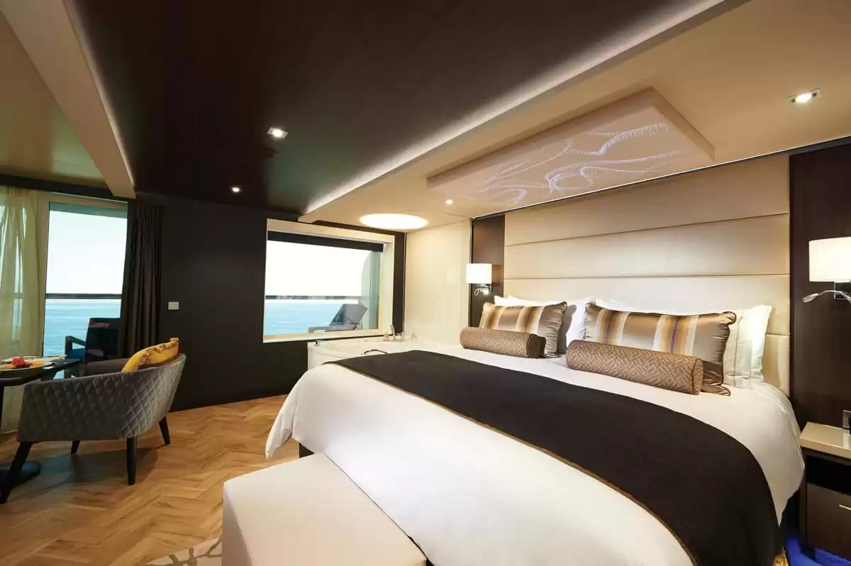 le Norwegian Bliss :   13