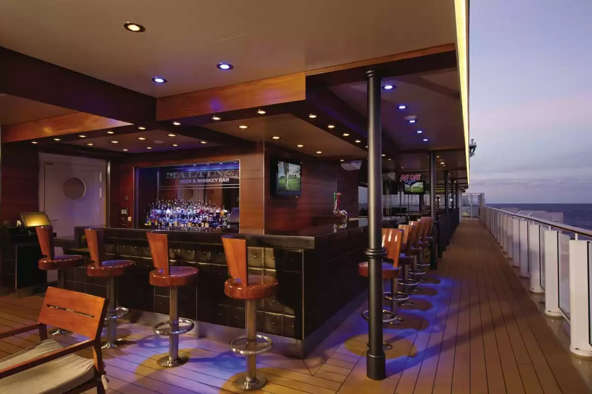 le  :  cabine 7