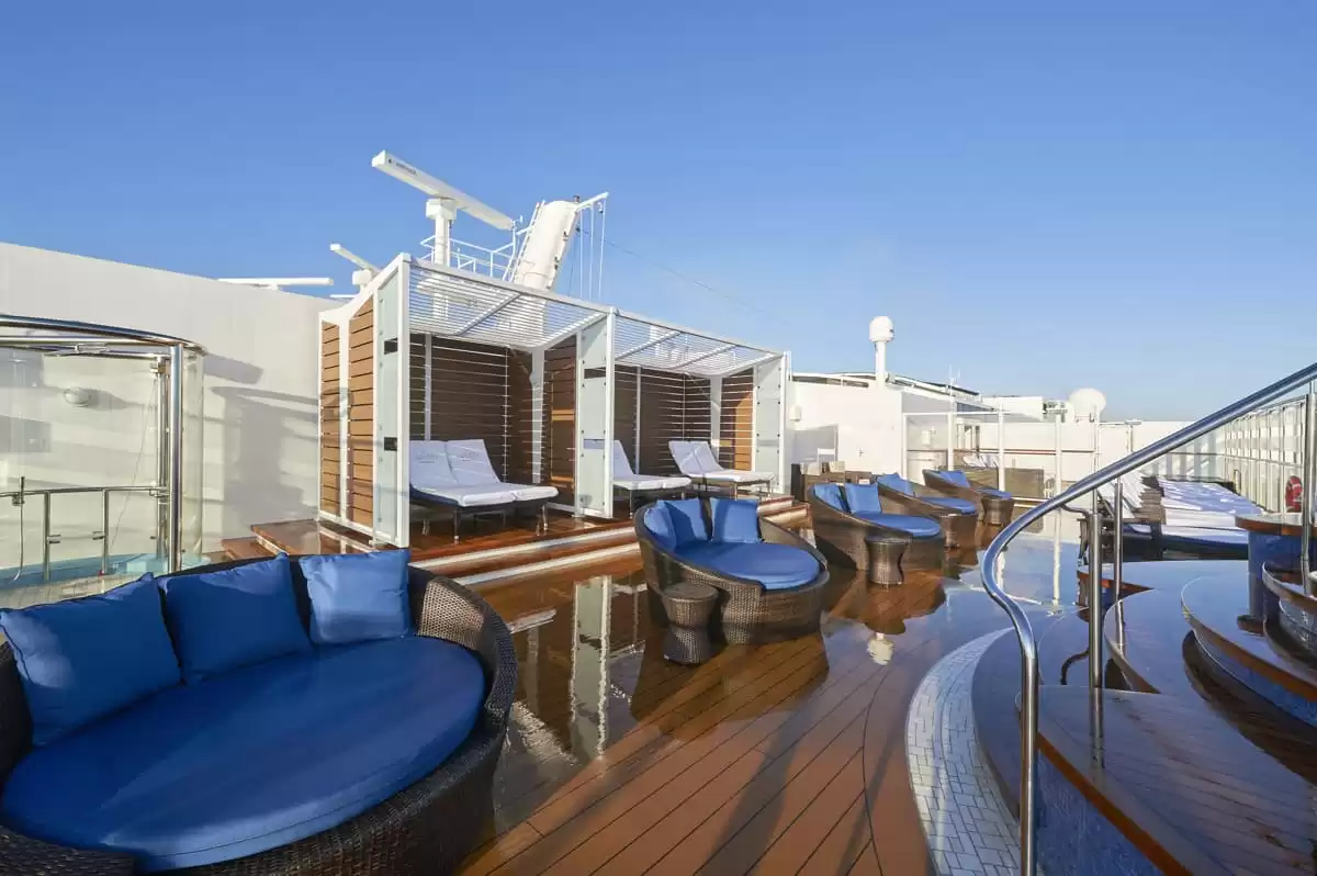 le  :  cabine 9