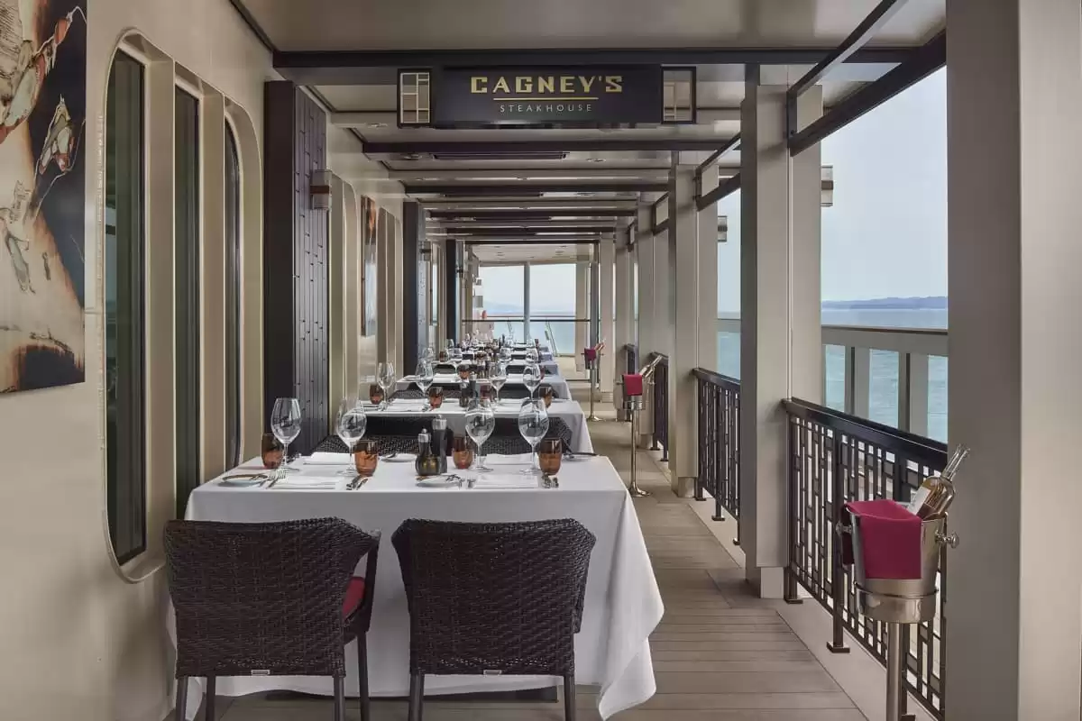 le  :  cabine 12