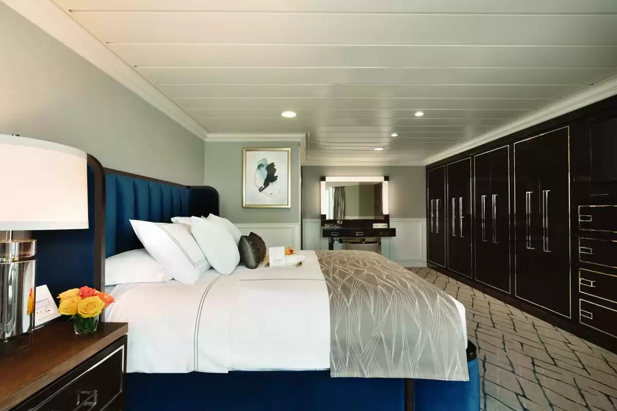 le Oceania Sirena :   12