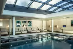 2-Piscine intérieure 