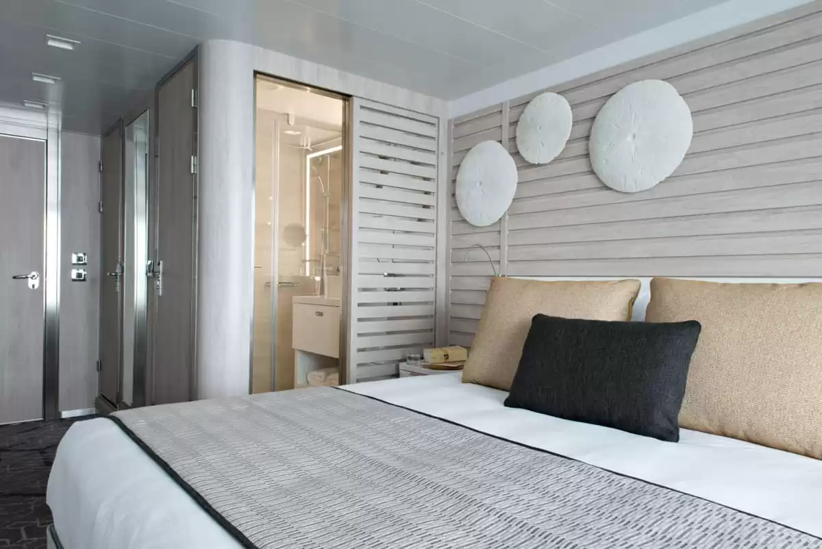 le Le Jacques Cartier :   1