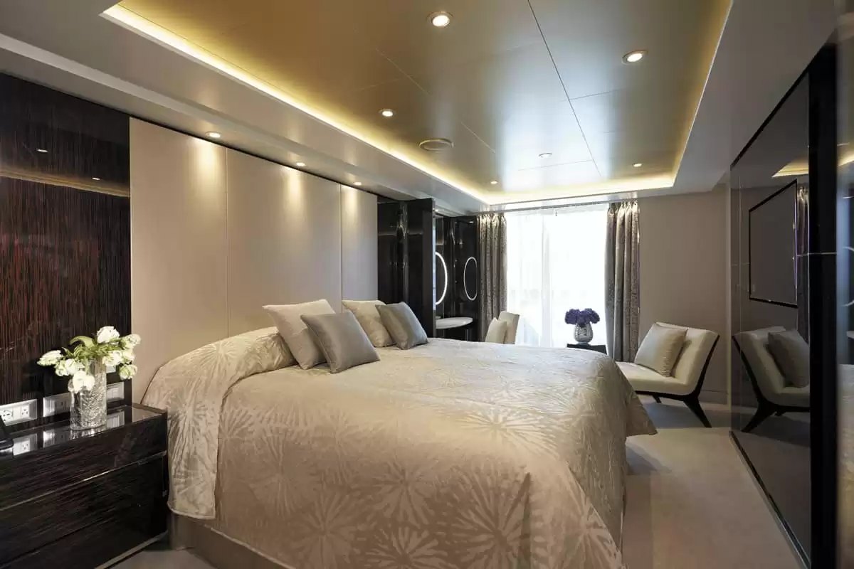 le Seven Seas Explorer :   19