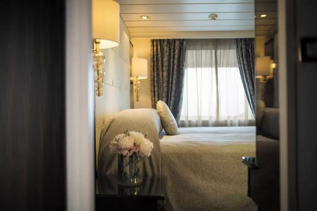le Seven Seas Mariner :   6