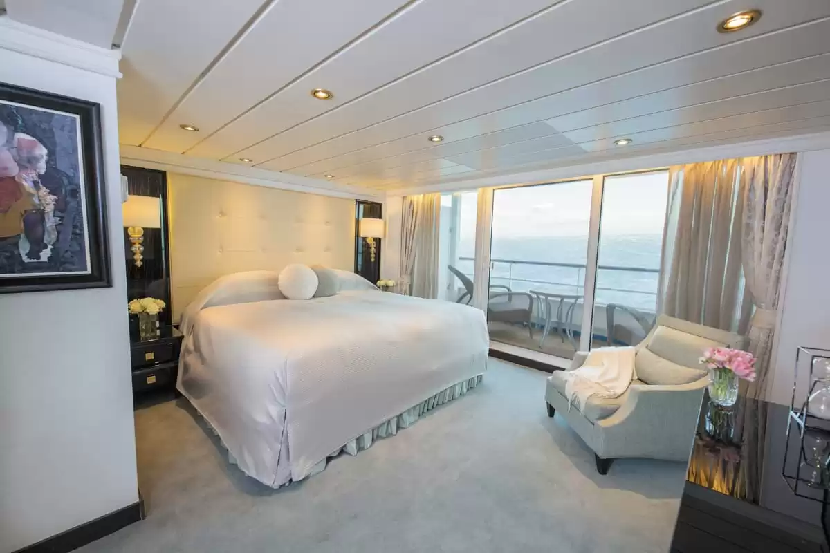le Seven Seas Mariner :   7